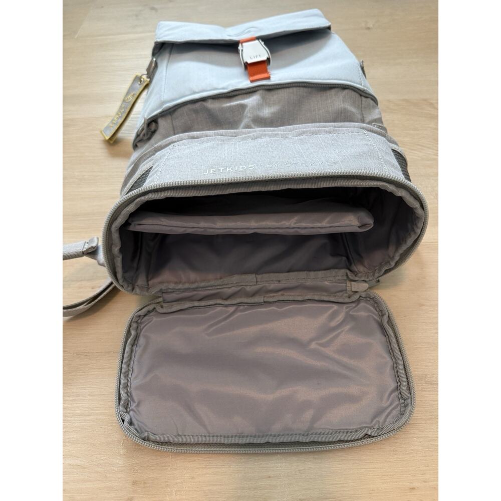 JetKids by Stokke Crew Backpack Blue And Gray Expandable - Picture 6 of 16